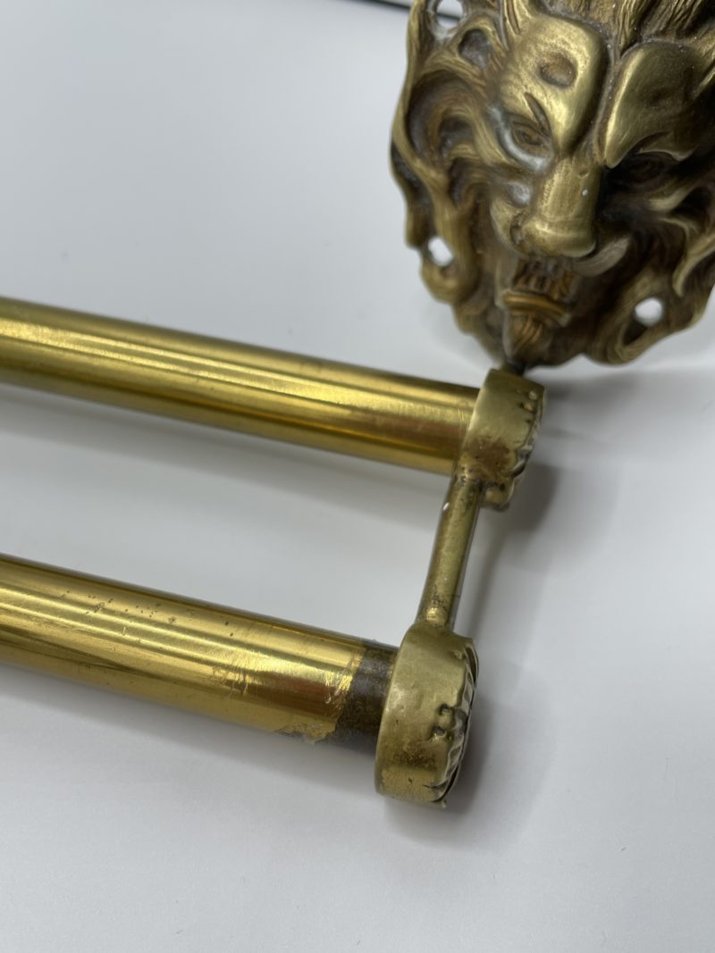 Lot patères et porte serviette vintage pour salle de bain lion en étain doré – Image 9