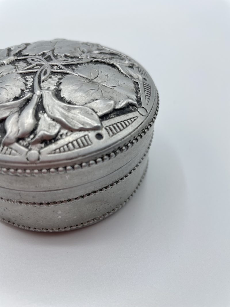 Petite boîte ronde en aluminium – Image 4