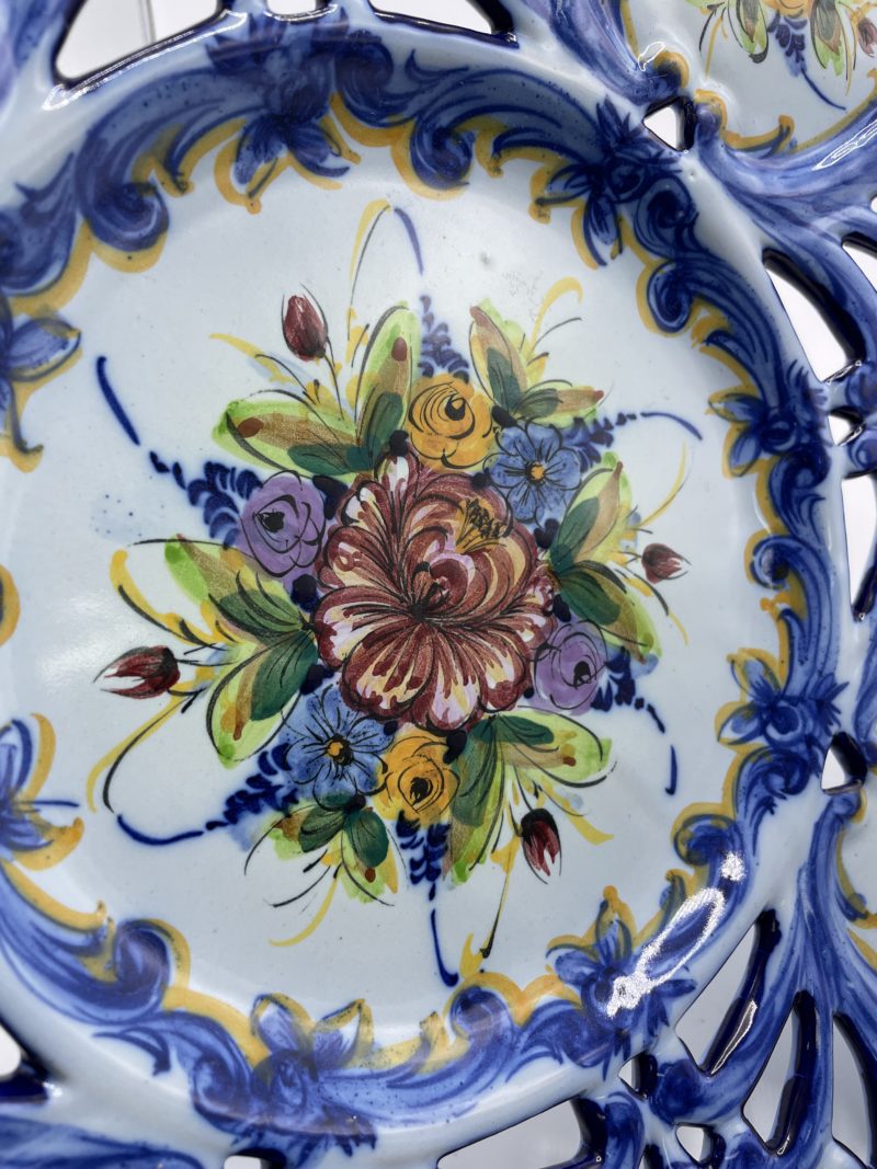 Grand plat rond décoratif ou corbeille à fruits en émail du Portugal – Image 4