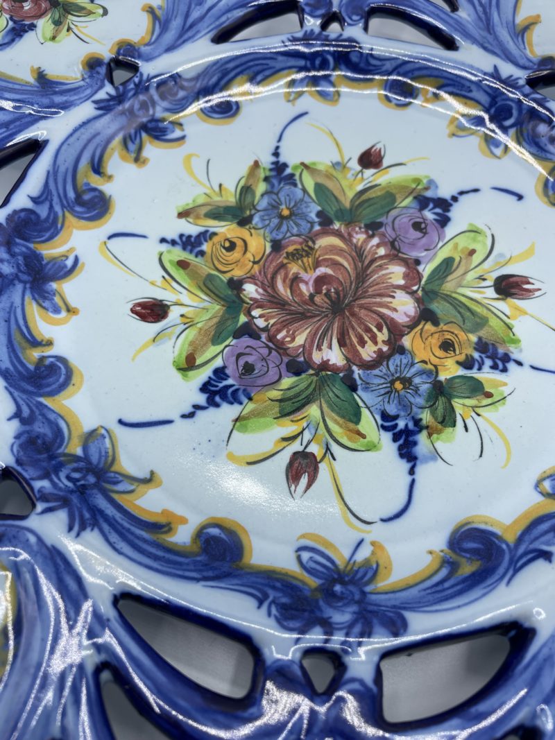 Grand plat rond décoratif ou corbeille à fruits en émail du Portugal – Image 6
