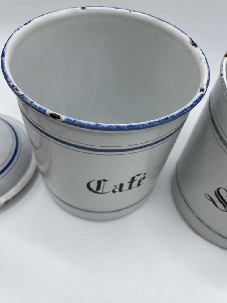 2 Anciens Pots à Condiments tôle émaillée SUCRE FARINE