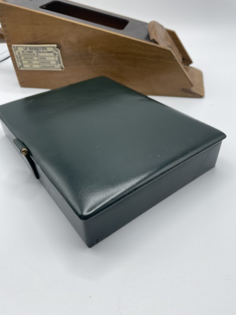 Sabot de croupier et boîte de jeux de cartes en cuir Le Tanneur – Image 4