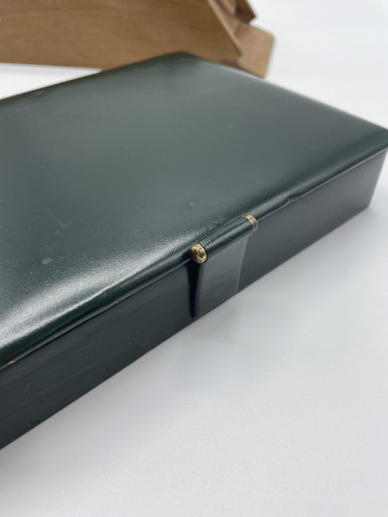 Sabot de croupier et boîte de jeux de cartes en cuir Le Tanneur – Image 3