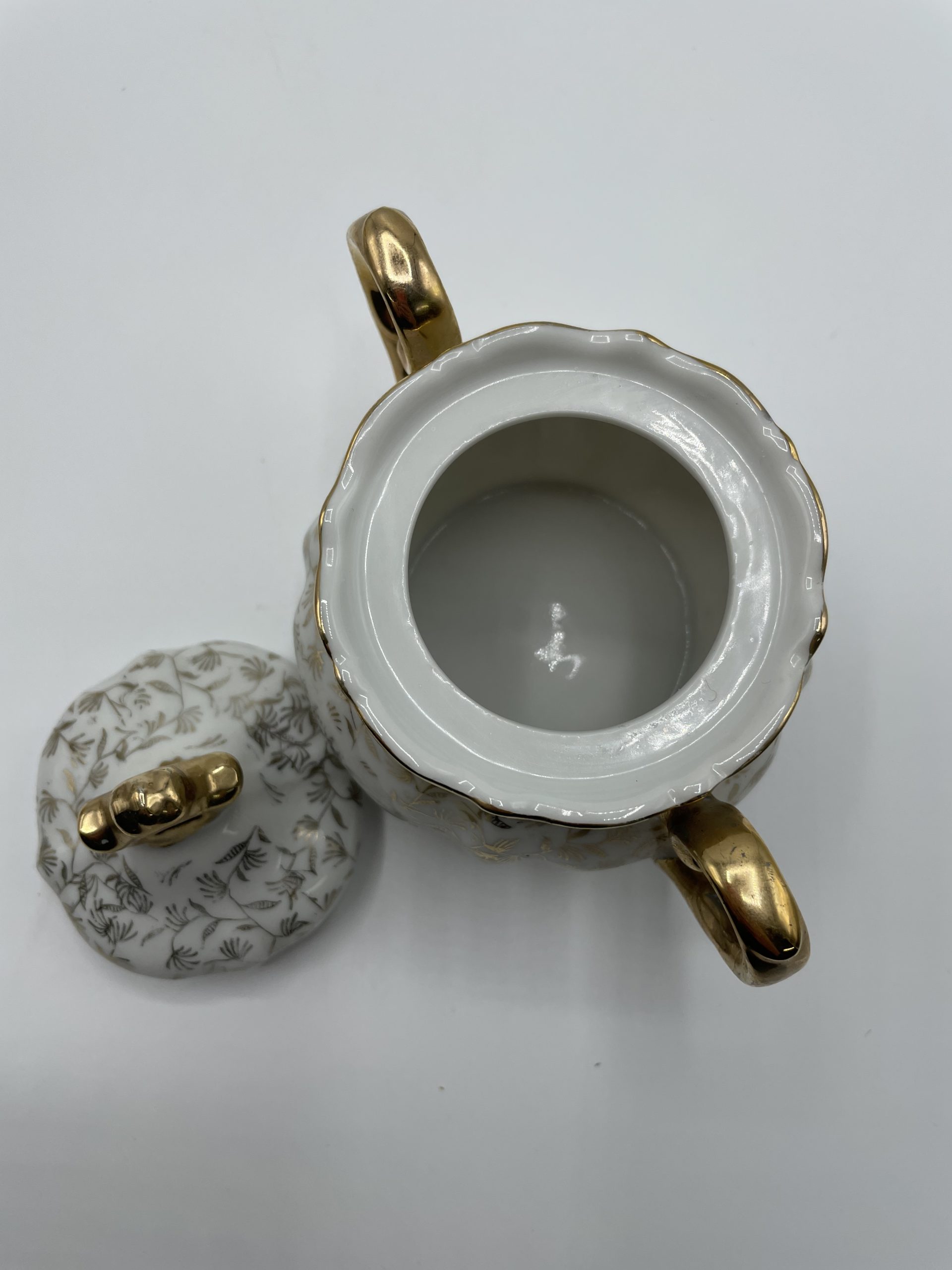 Service à thé porcelaine blanc et or Italie 25 pièces - Ressourcerie  Histoires Sans Fin
