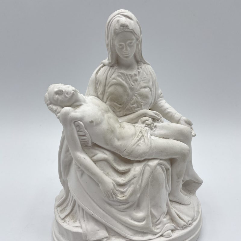 statue sculpture marie jesus la pieta platre