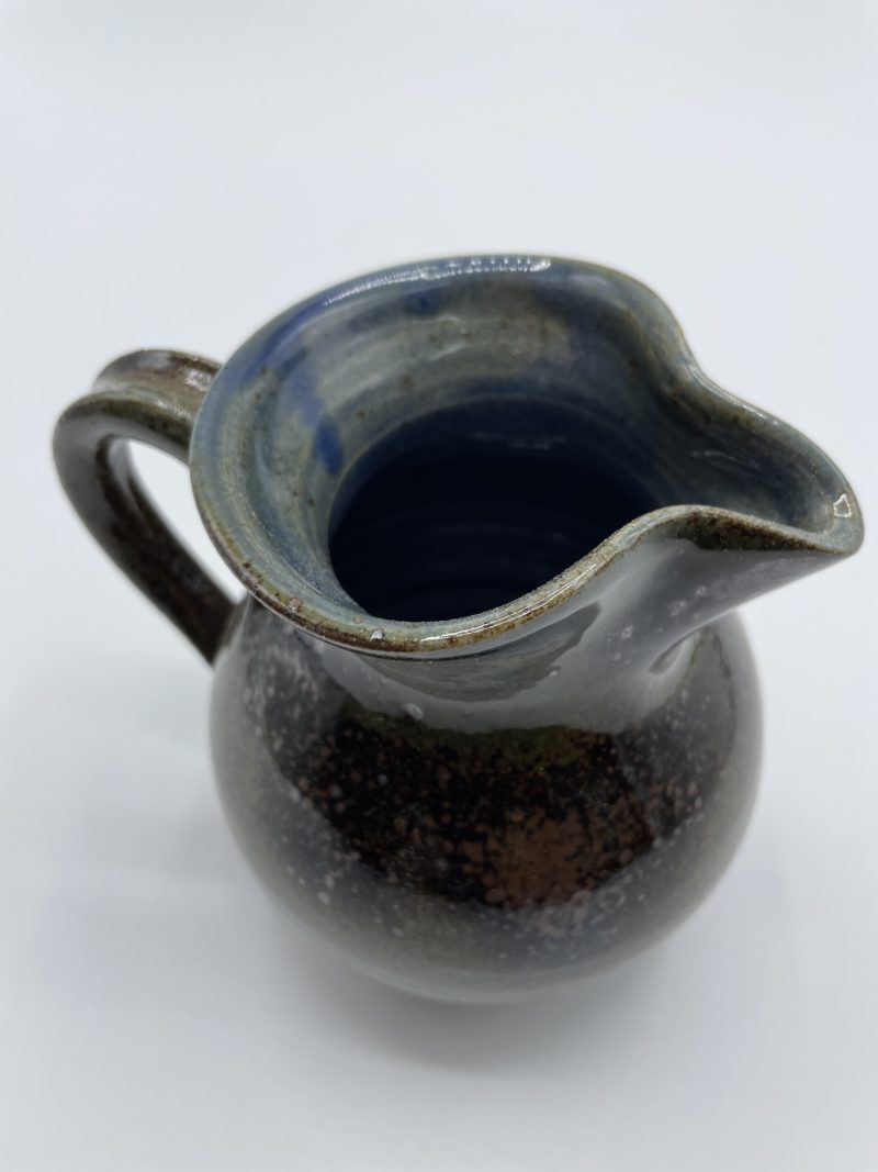 Petite cruche vintage en grès bleu – Image 4