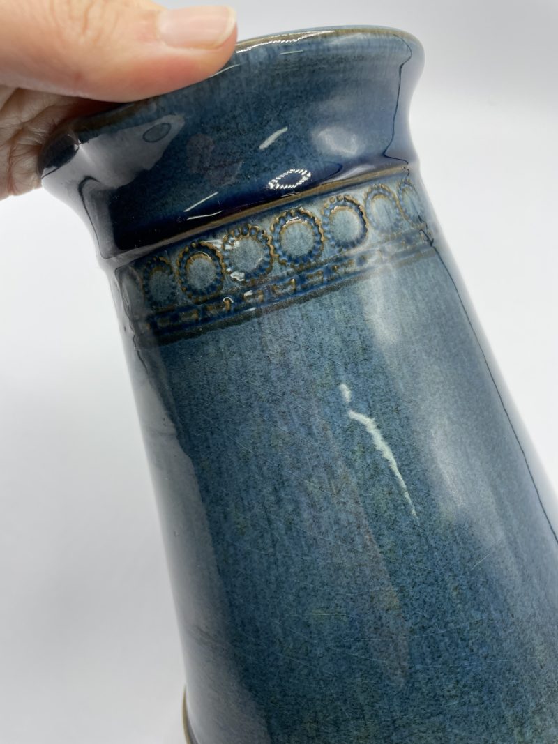 Carafe vintage en émail bleu – Image 5