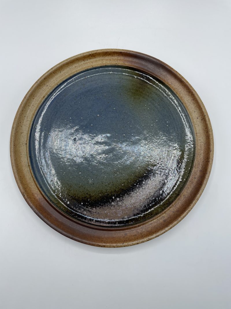 Plats de service en grès bleu et fauve – Image 7