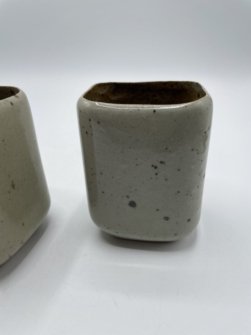 Duo de petits pots en grès vintage – Image 2