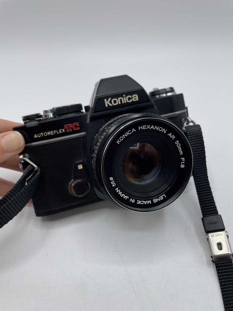 Boîtier appareil photo ancien vintage Konica Autoreflex TC – Image 2