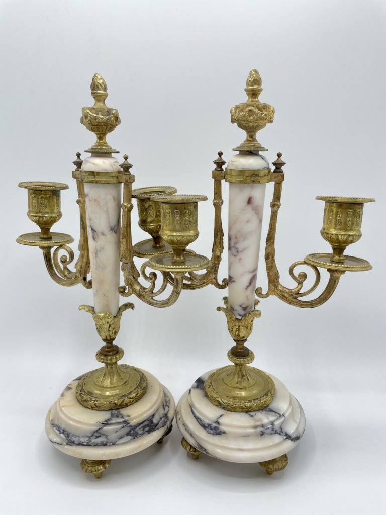 Lot De 2 Bougeoirs Vintage En Porcelaine Blanche – Fabrication Française
