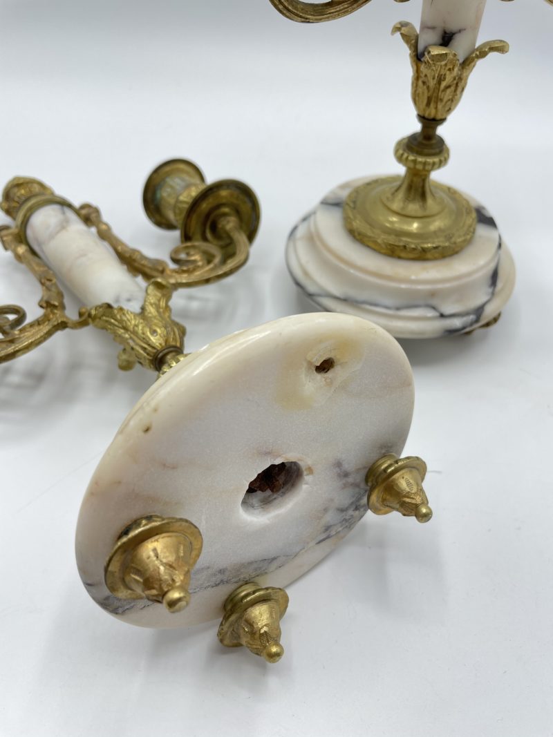 Lot de 2 bougeoirs vintage en marbre et laiton – Image 3