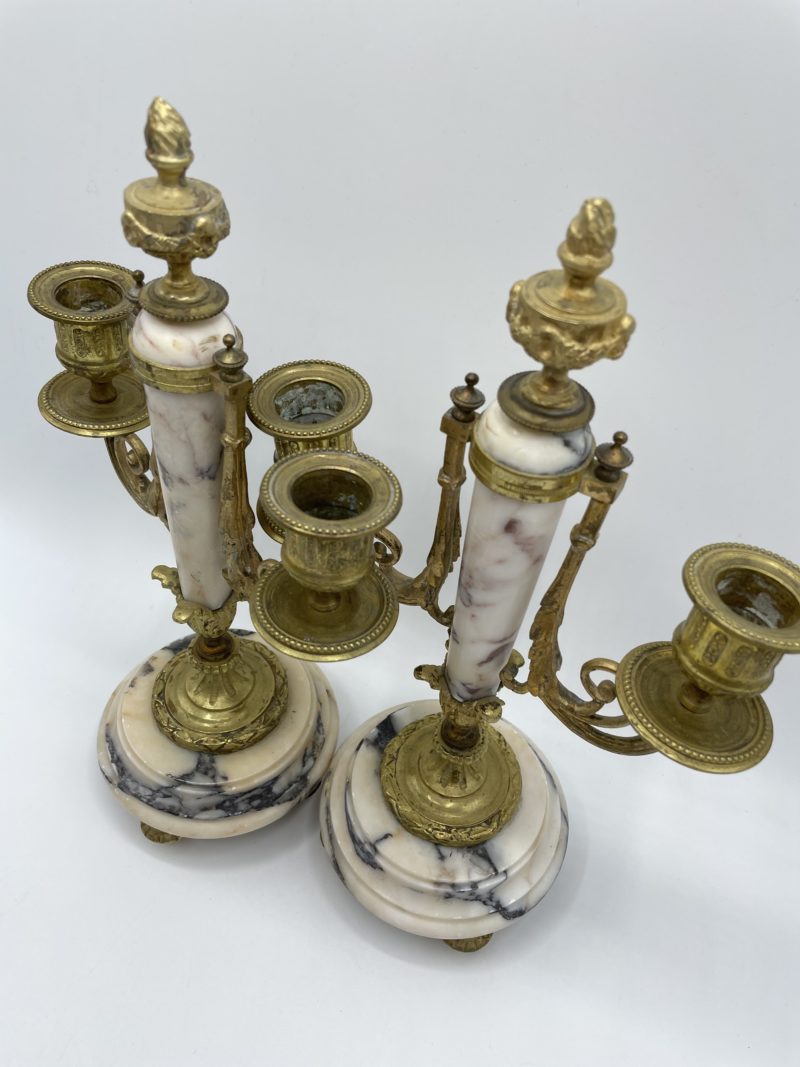 Lot de 2 bougeoirs vintage en marbre et laiton – Image 2