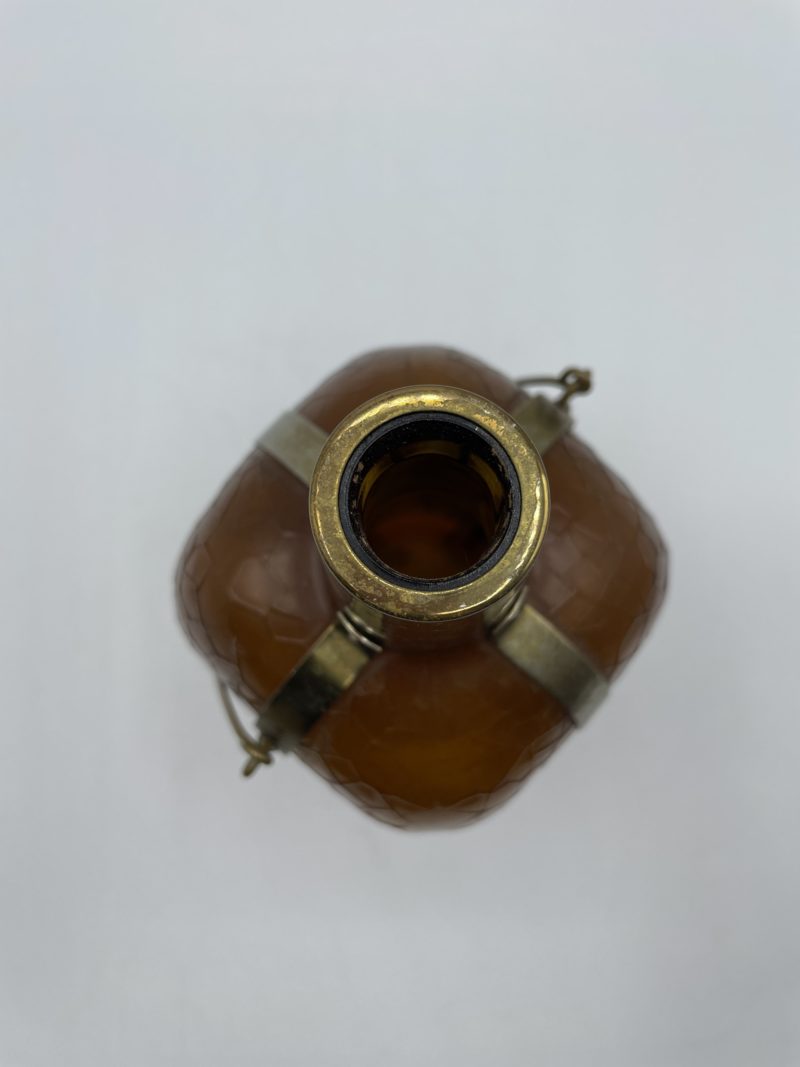 Ancienne bouteille musicale vintage en verre ambré – Image 4