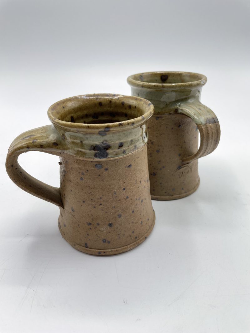 Lot de 4 gobelets et brocs en grès vintage – Image 4