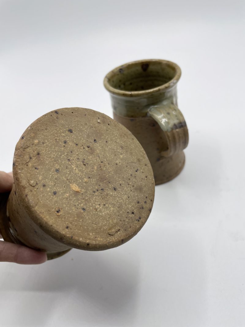 Lot de 4 gobelets et brocs en grès vintage – Image 7