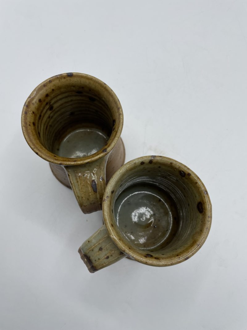Lot de 4 gobelets et brocs en grès vintage – Image 8