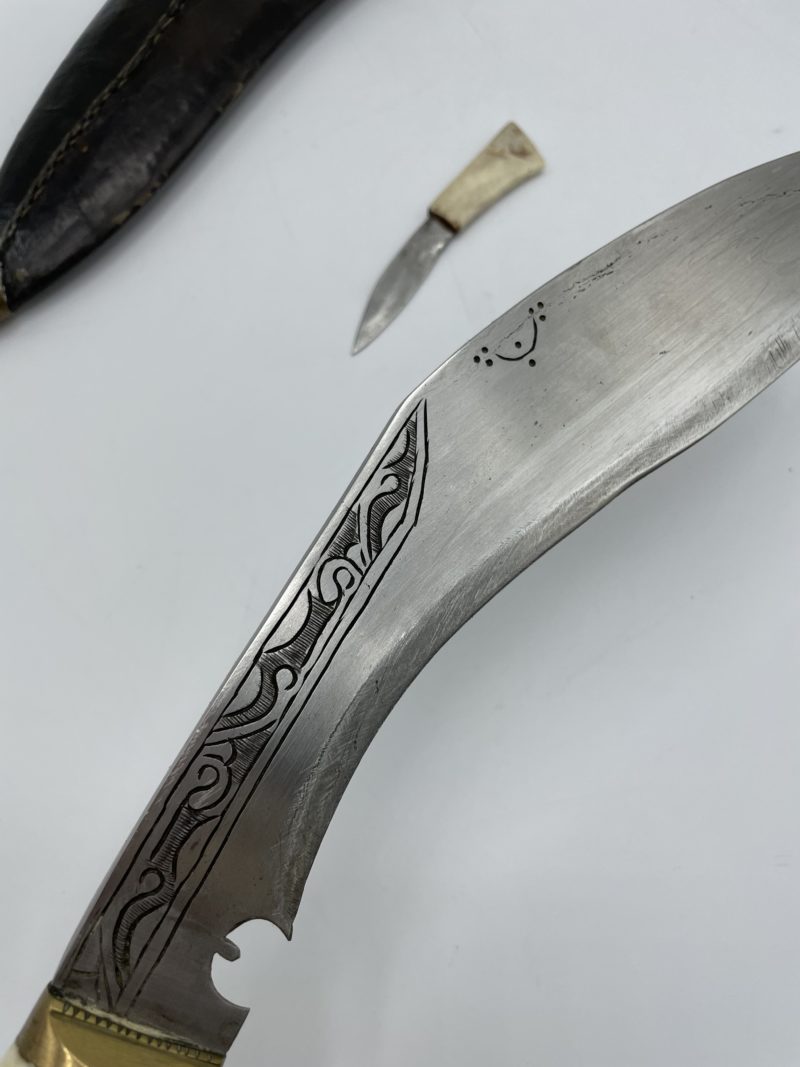 Couteau de chasse style manchette khukuri avec manche en corne – Image 11
