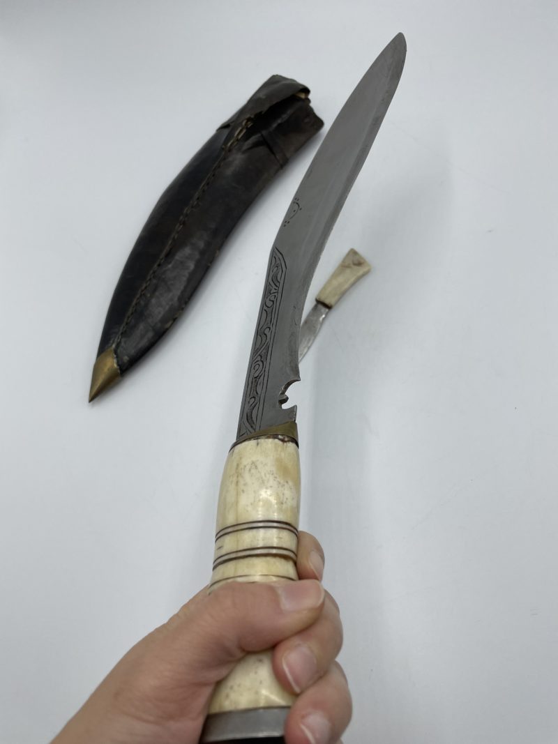 Couteau de chasse style manchette khukuri avec manche en corne – Image 10