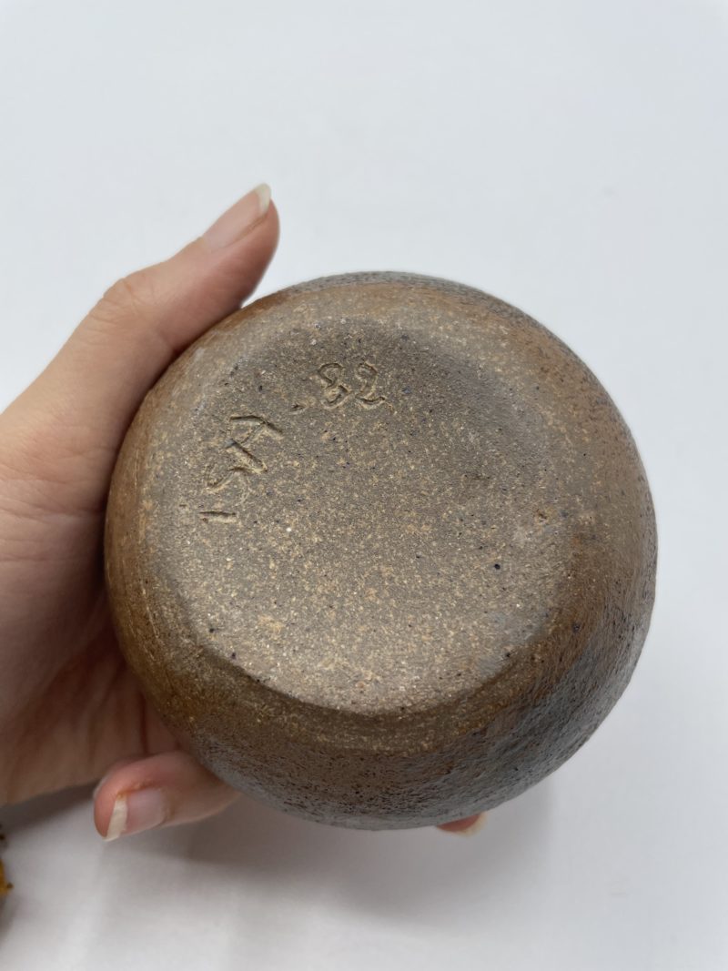 Lot de pots et bol sur pied en grès vintage – Image 7