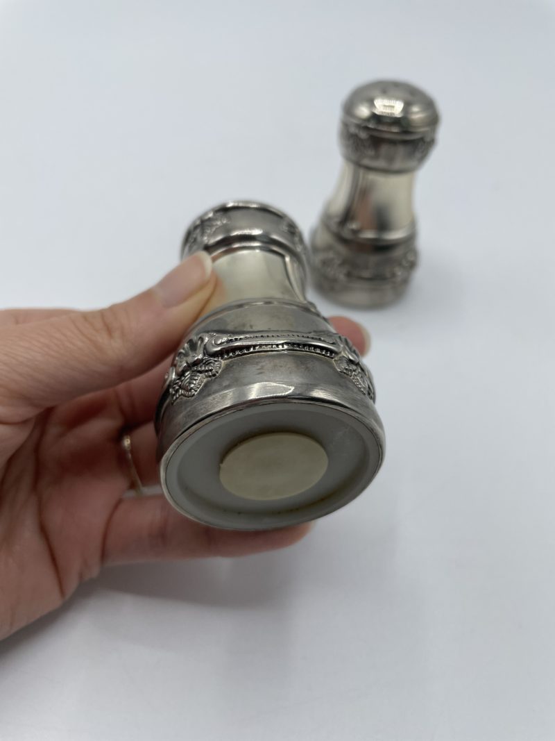 Duo salière poivrière vintage métal – Image 3
