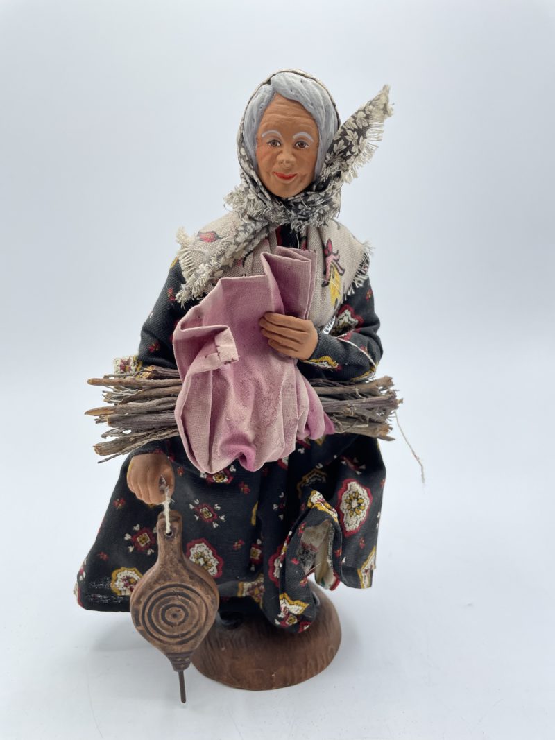 Duo de grands santons S Peirano dame au fagot et vieux à la pipe – Image 7