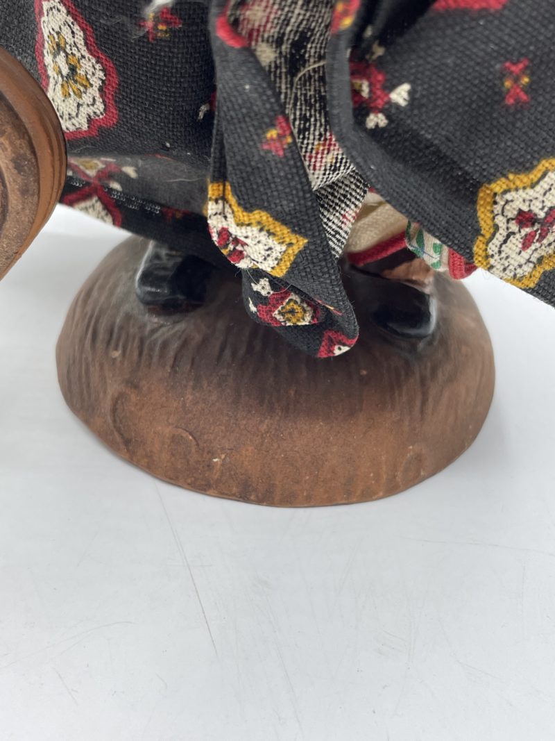 Duo de grands santons S Peirano dame au fagot et vieux à la pipe – Image 10
