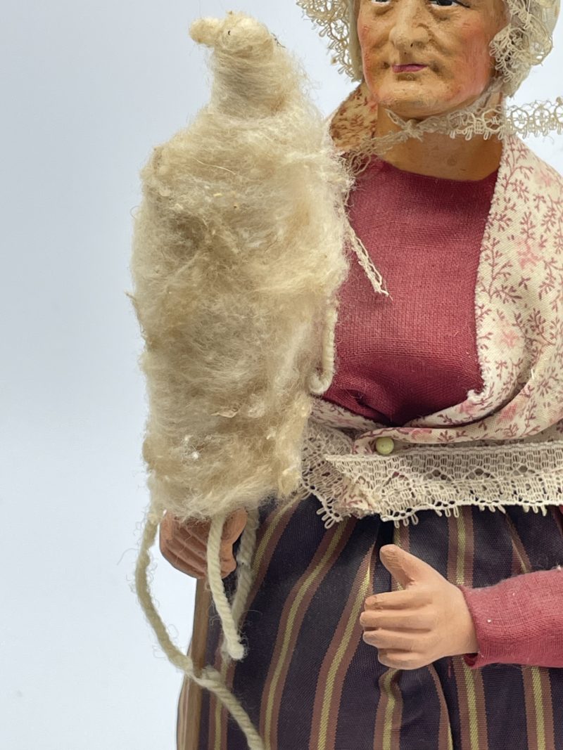 Trio grands santons collection S JOUGLAS pêcheur, bohémien et fileuse de coton – Image 13