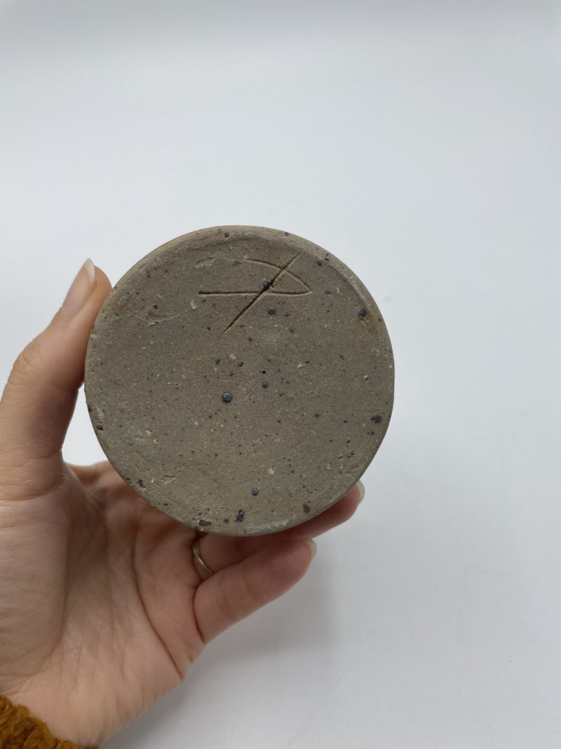 Petite boule à garnir vase pique fleur  en grès vintage – Image 4