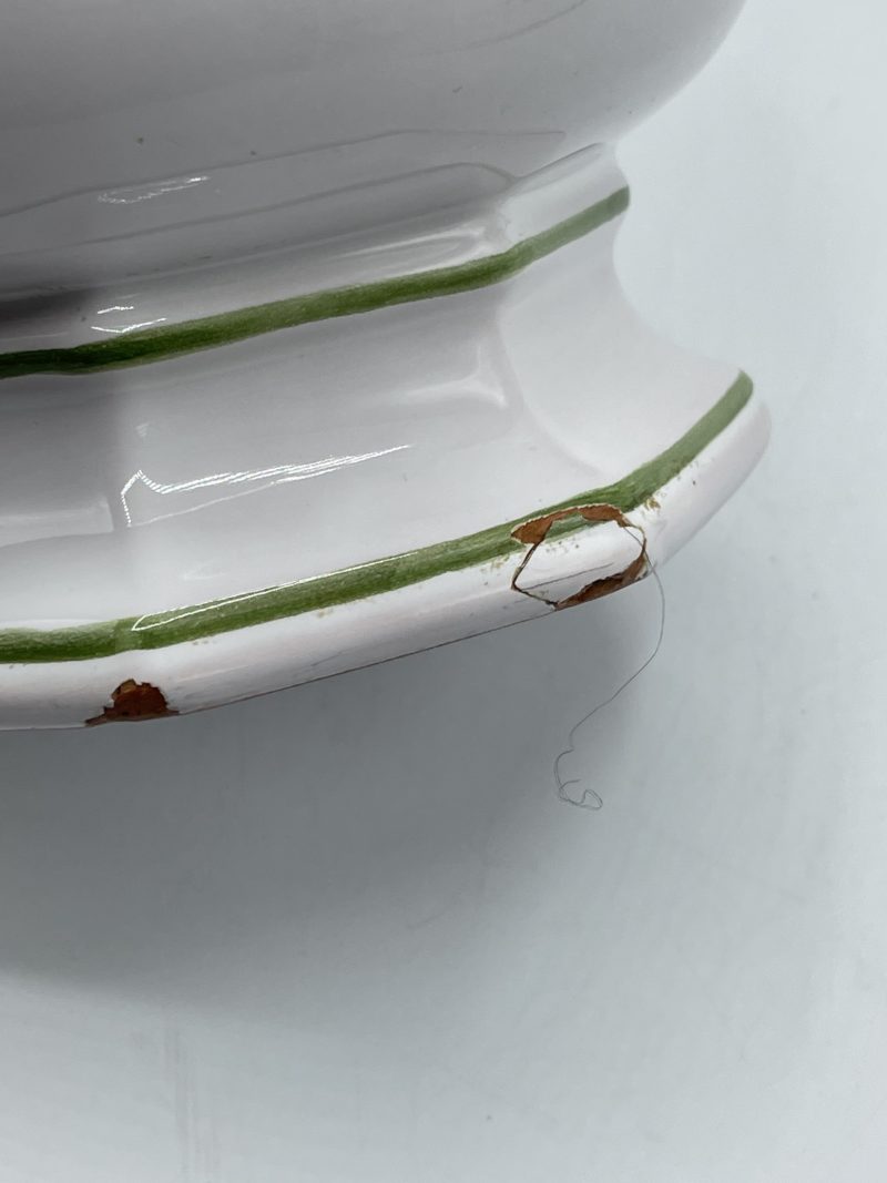 Vase vintage faïence Moustiers vintage blanc et vert – Image 4