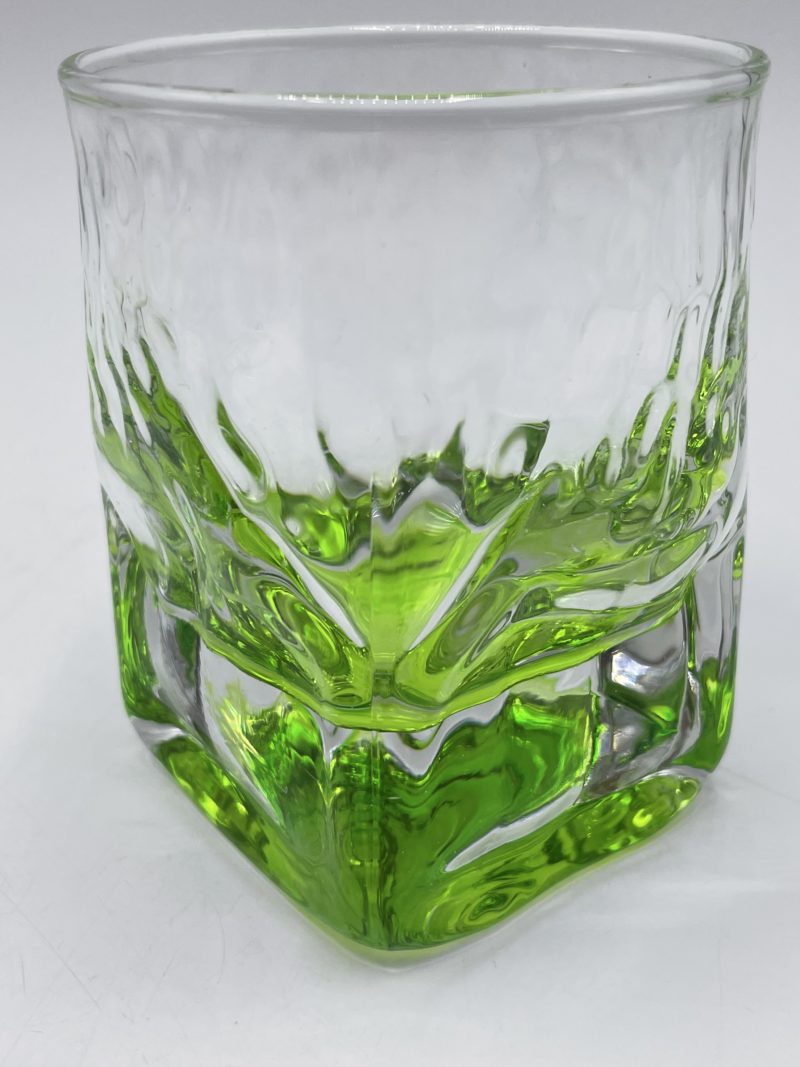 Lot de 5 verres vintage effet martelé de couleur – Image 3