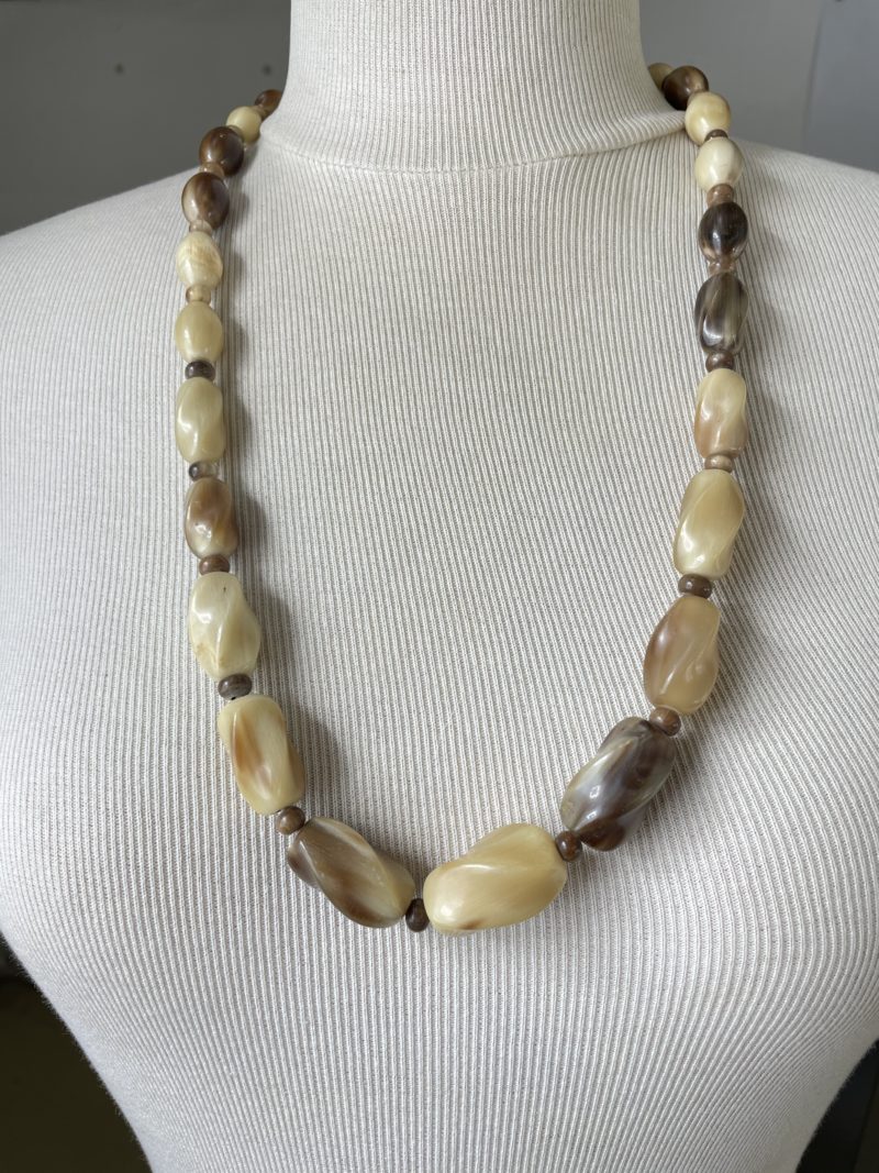 bijou ancien vintage collier sautoir perle beige