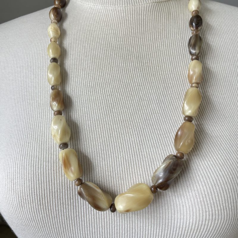 bijou ancien vintage collier sautoir perle beige