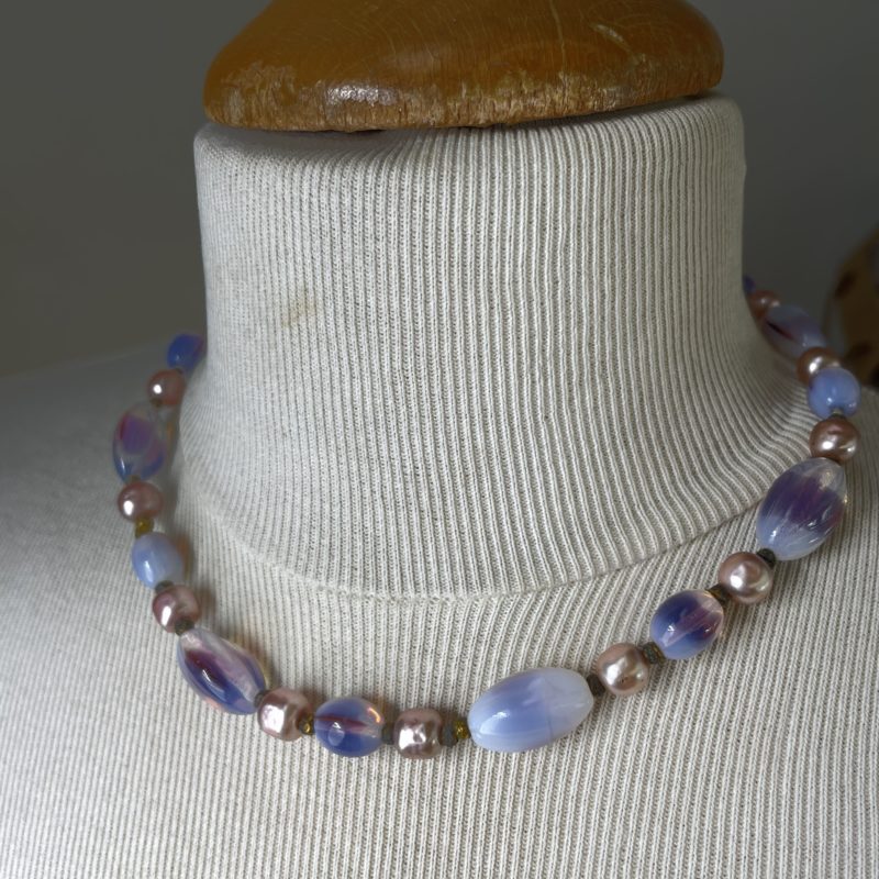 collier vintage perle violet