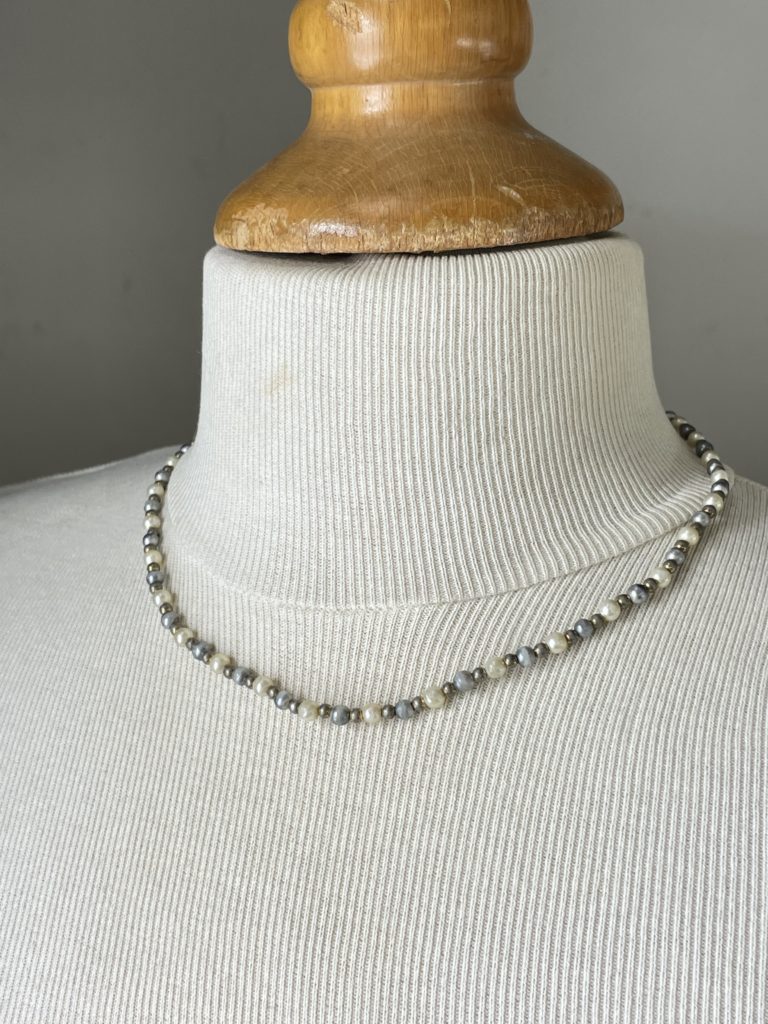 Collier Perles De Nacre Vintage - Bijou Fantaisie Occasion, Style Rétro, Pour Le Cou