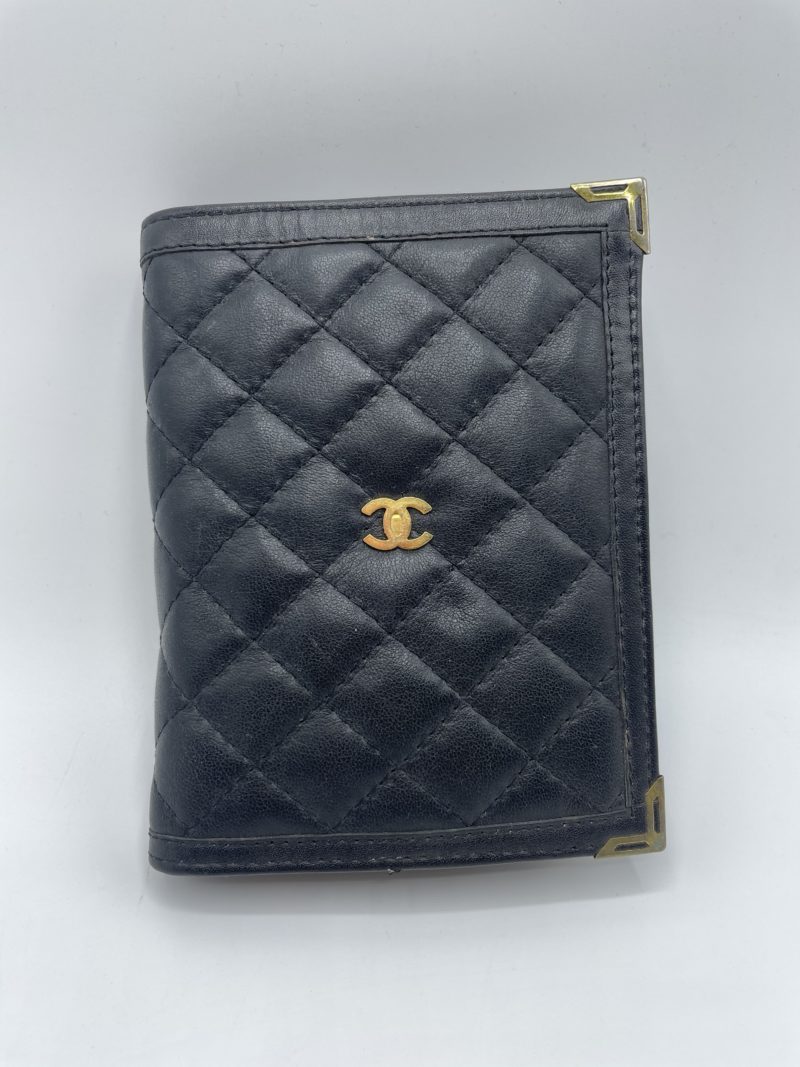 portefeuille chanel vintage seconde main cuir maroquinerie