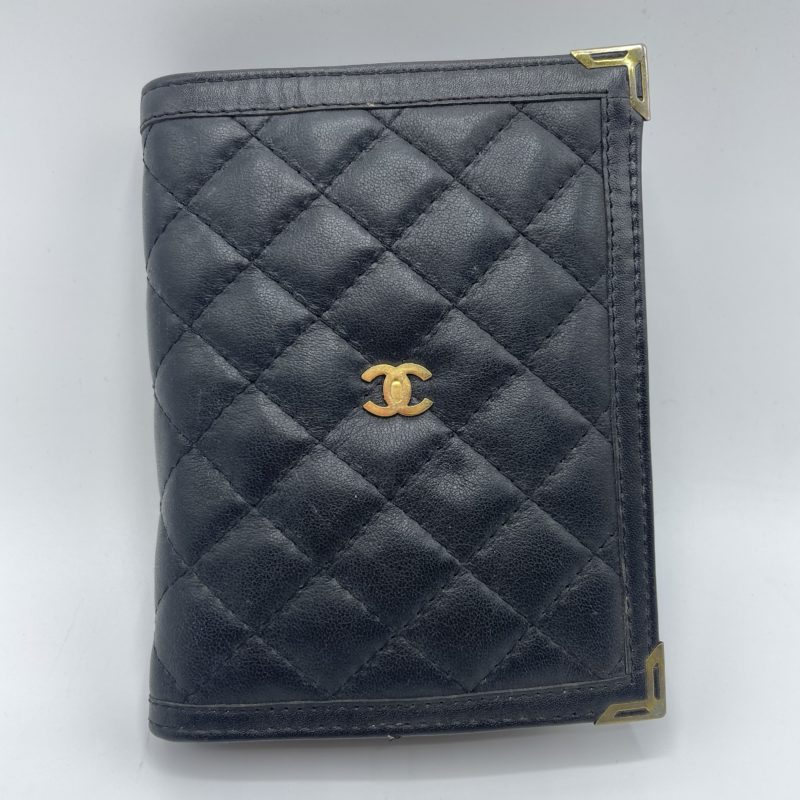 portefeuille chanel vintage seconde main cuir maroquinerie