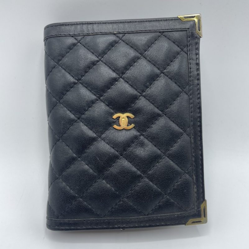 portefeuille chanel vintage seconde main cuir maroquinerie