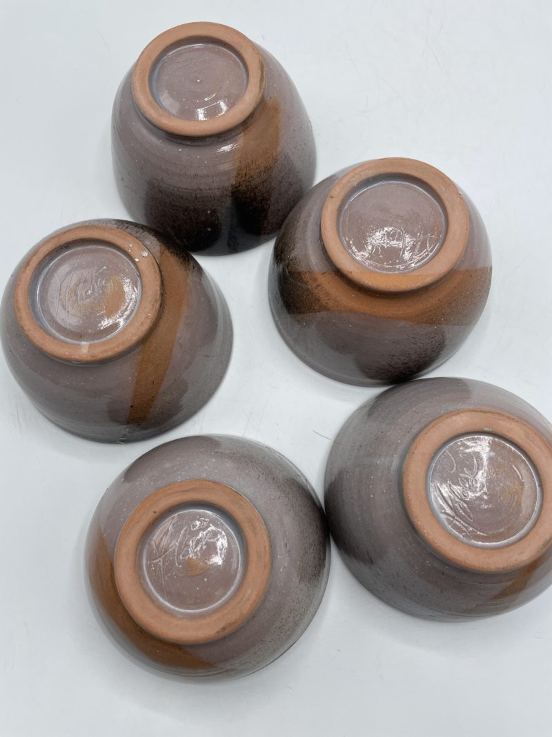 Lot de 5 bols vintage en céramique artisanaux – Image 4