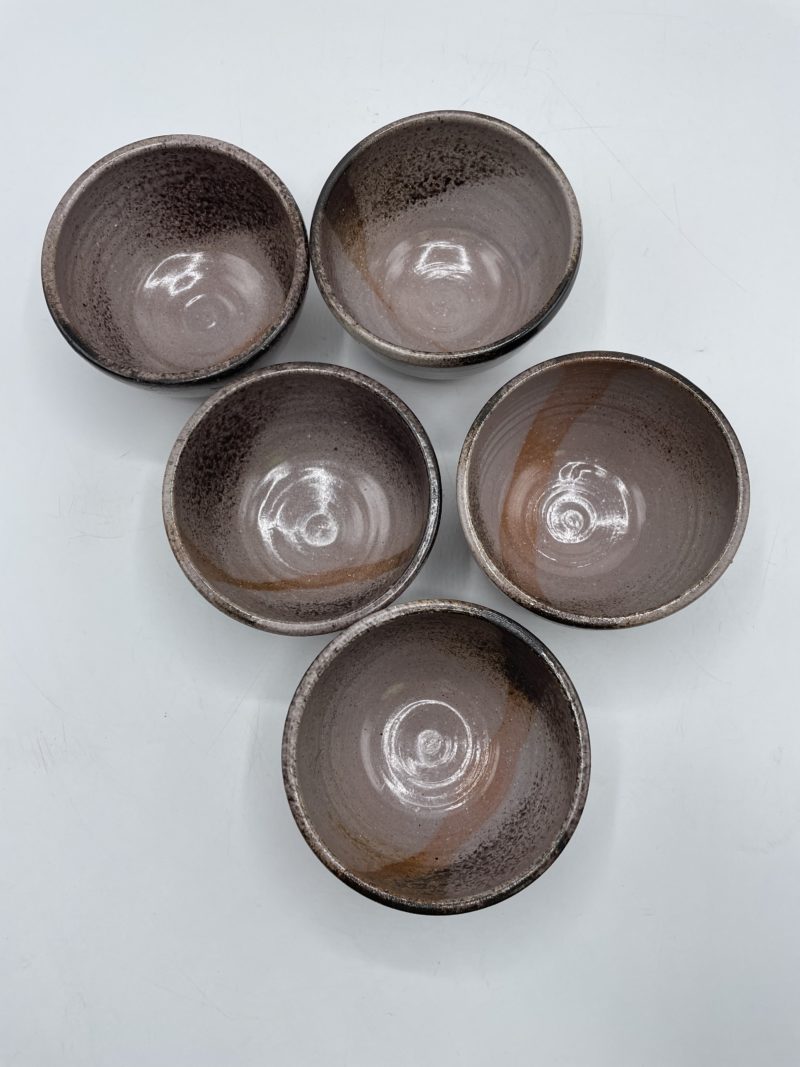 Lot de 5 bols vintage en céramique artisanaux – Image 3