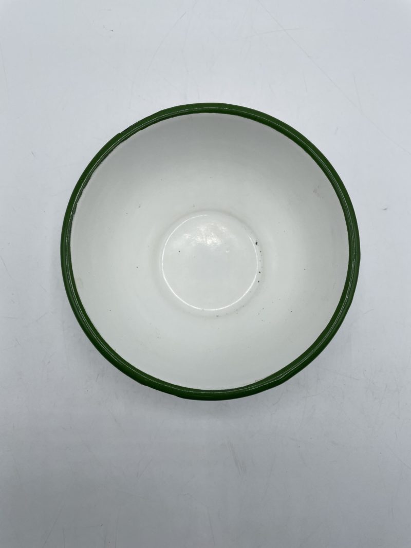 Petit bol vintage en métal émaillé – Image 6