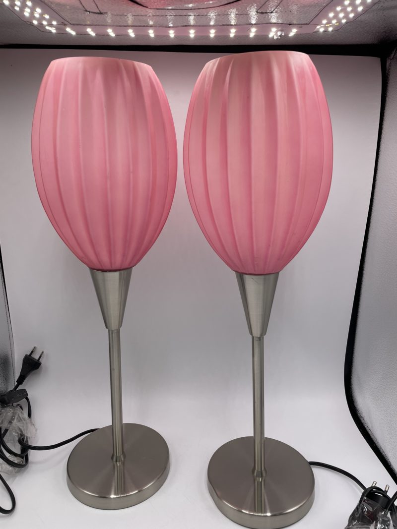 Duo de lampes à pied vintage pâte de verre rose strié et inox – Image 8
