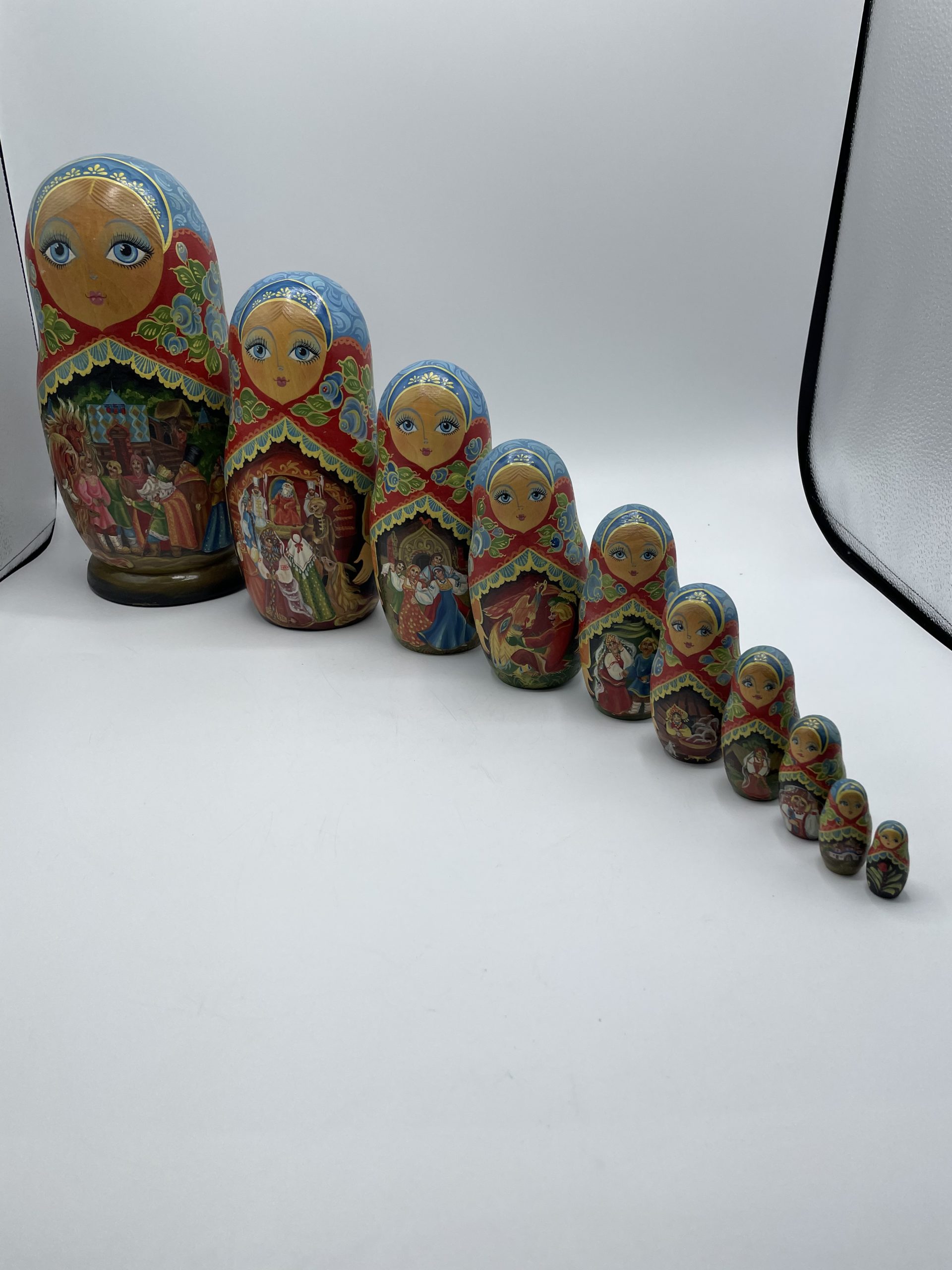 Matriochka traditionnelle poupées russes vintage en bois faites à