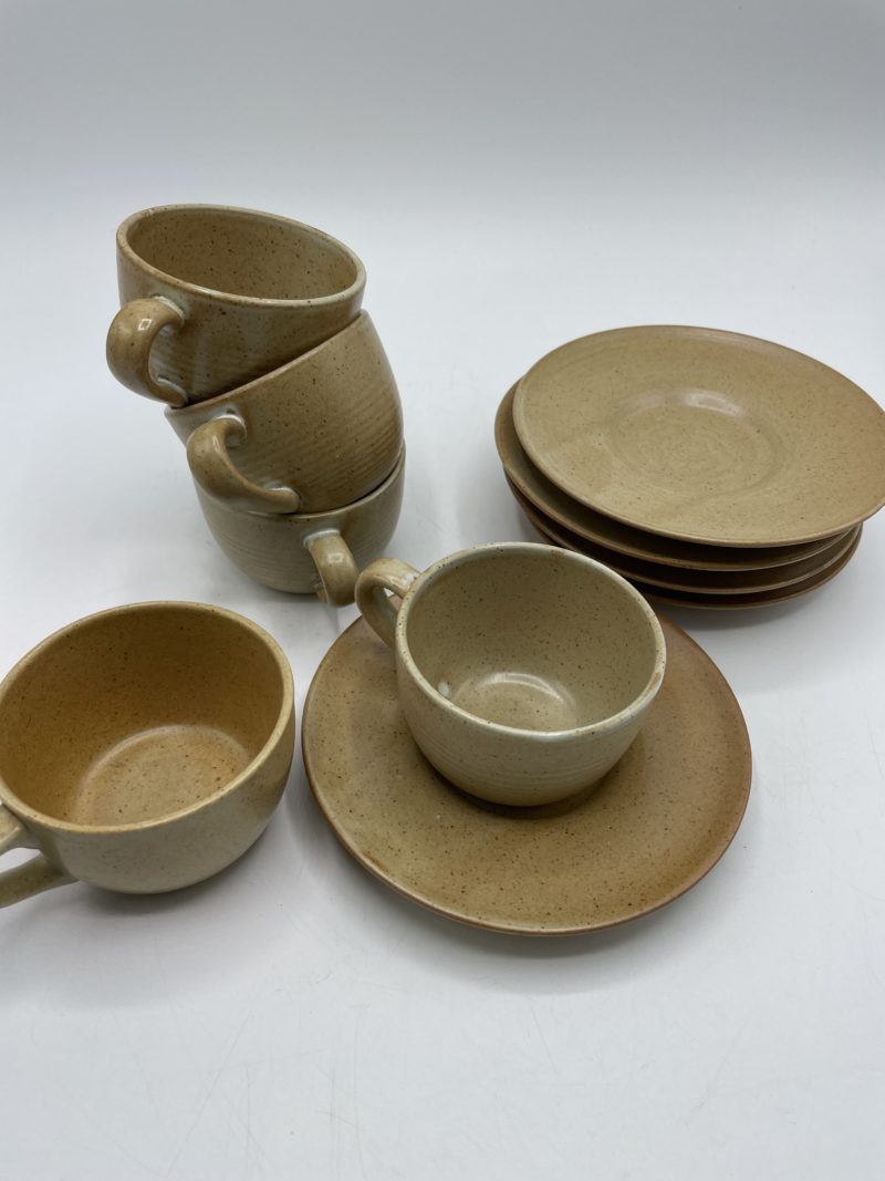 Service à café vintage tasses et soucoupe grès village France – Image 5