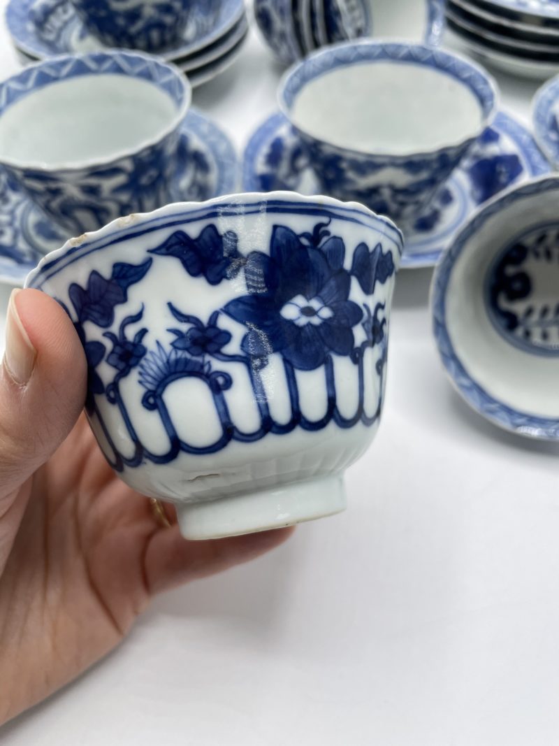 Service à thé tasses et soucoupes vintage en porcelaine de Chine – Image 5