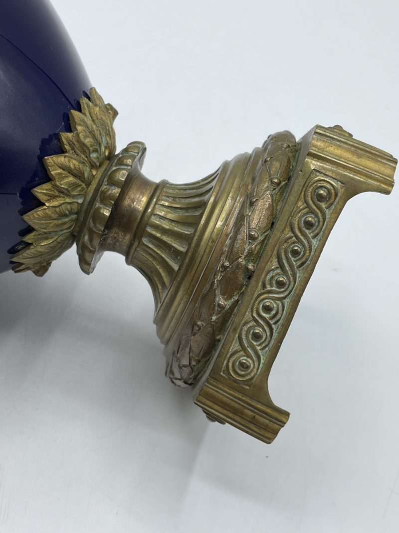 Grand vase en céramique vintage à pied – Image 2