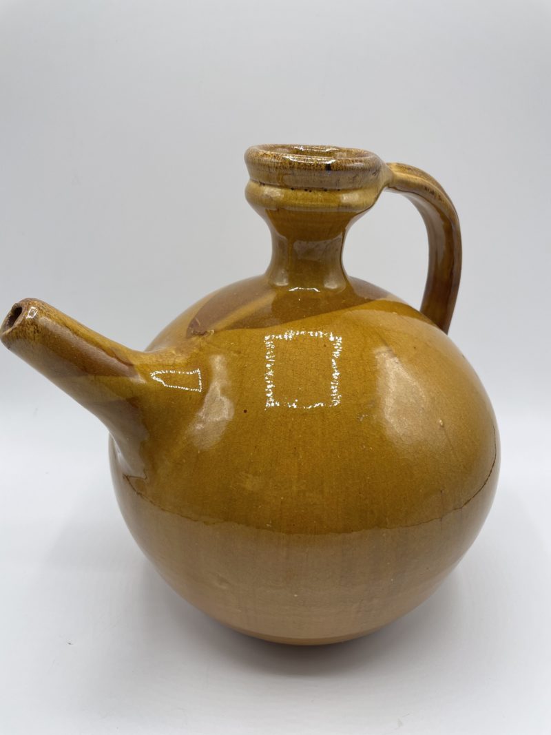 cruche carafe jaune poterie meyssac correze