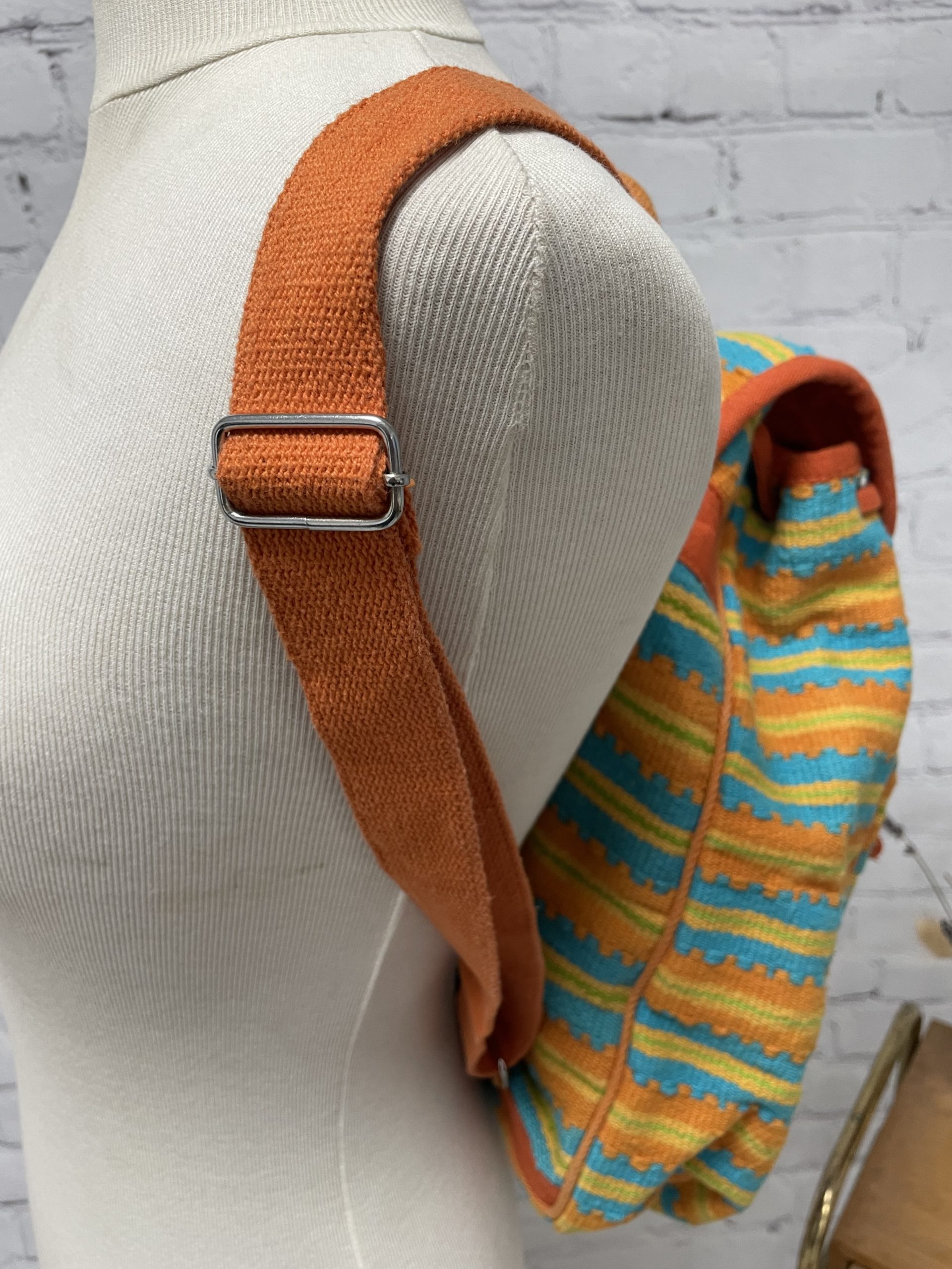 Sac à dos vintage 100% coton orange jaune bleu et vert style ethnique – Image 7