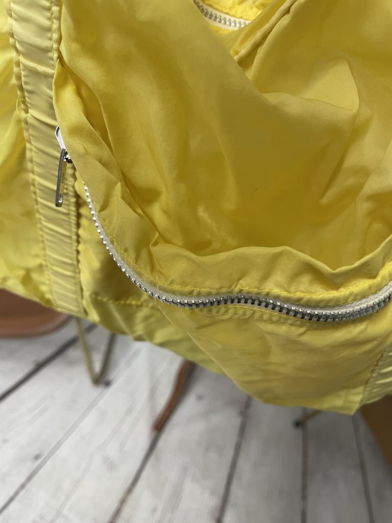 Sac vintage parachute jaune années 80 – Image 2