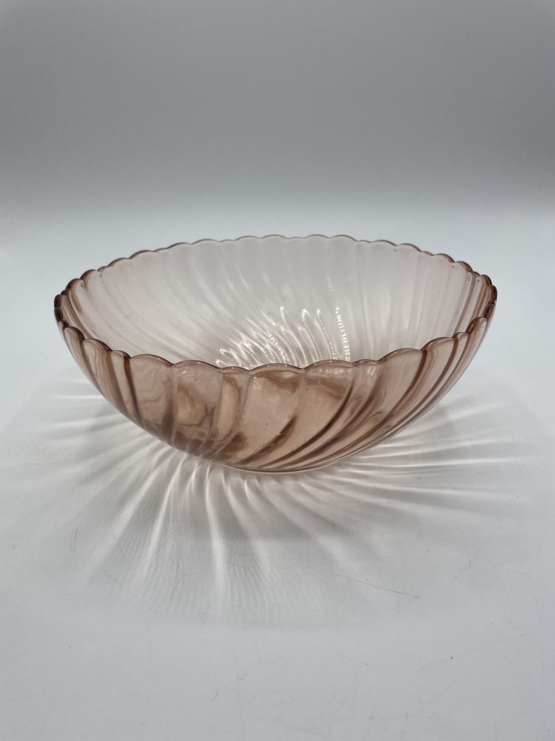 Saladier vintage en verre Rosaline Arcoroc france – Image 2